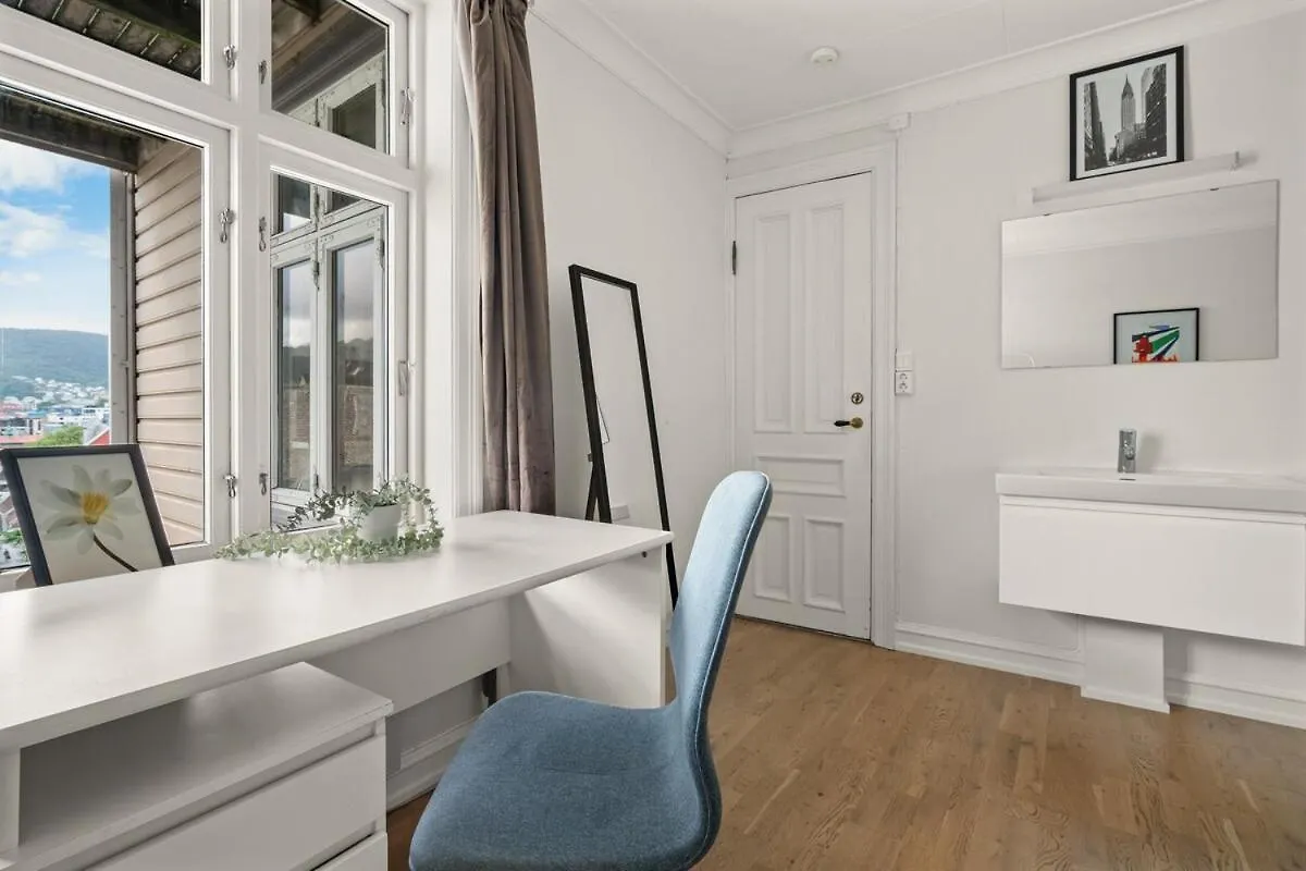 Bb Apartments I 4 Spacious Bedrooms In City Centre Берген